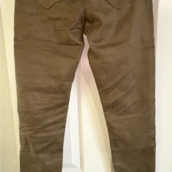 Tractr Olive green/ Brown Textured w faint embossing Pants size 2/26. - Picture 6 of 8